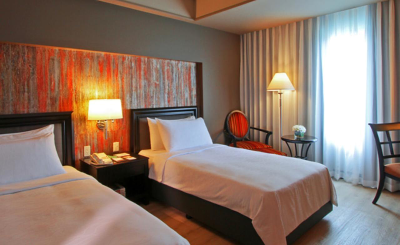 The Bellevue Manila 5*